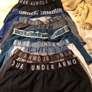 Underarmour shorts all size medium
